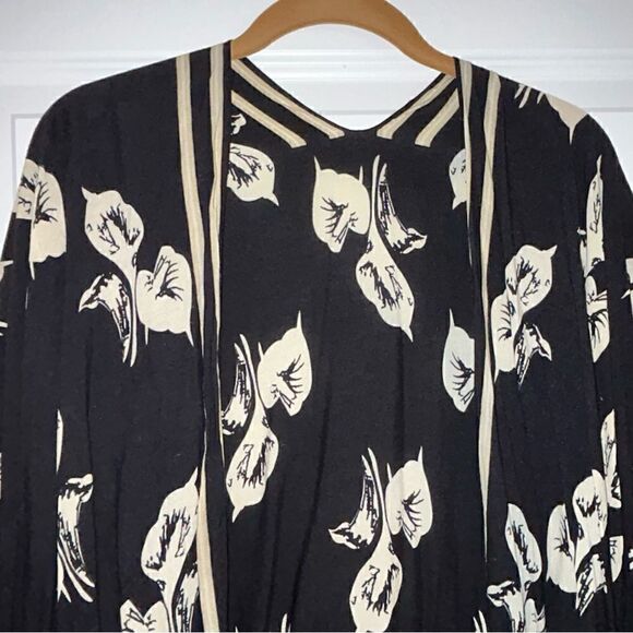 Ellen Tracy Floral Print Open Front Kimono Top - Picture 4 of 6